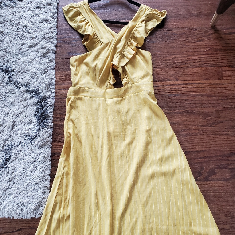 Ruffle criss cross front dress